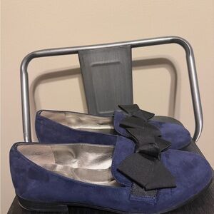 Bandolino Blue Suede Loafers with Black Bow Sz 10